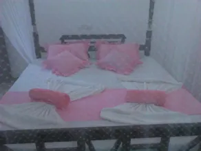 Kavindi Guest - Image 3