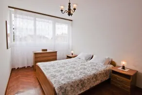 Apartment Tennis - Image 5