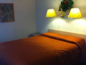 Granada Inn - Image 5