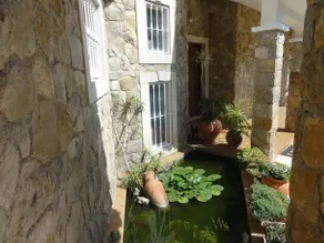 Apartamentos em Moradia com Jardim - Image 2
