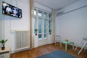 Hostel 21 - Image 5