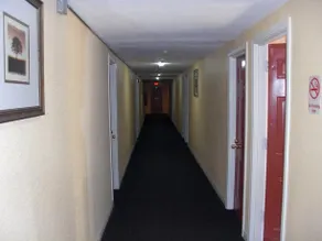 Tropicana Motel - Image 3