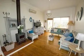 Vintage cottage in the World's Most Scenic Coastal Drives - Image 1