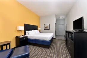 Holiday Inn Express & Suites Fort Walton Beach Northwest - Image 2