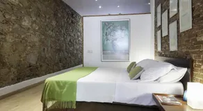 Home Around Gracia Apartments - Image 4