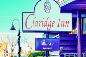 Days Inn & Suites Rhinelander - Image 3