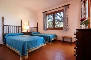 Charmant appart'hôtel entièrement équipé avec piscine, barbecue et terrasse | Vue montagne | À côté de la plage - Image 4