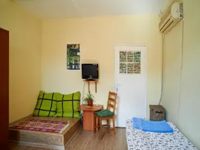 Hipster Guest Rooms - Image 4