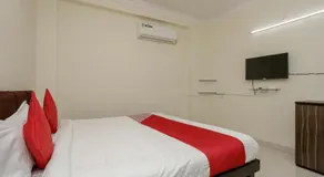 Oyo 28790 Hotel Metro - Image 2