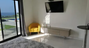 Ocean Breeze Cove - Luxury Retreat - Image 3