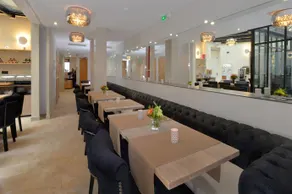 Hotel Le 18 Paris - Image 4