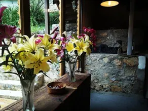 Shangri La Mid Mountain Homestay - Image 4