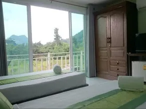 We House - Image 2
