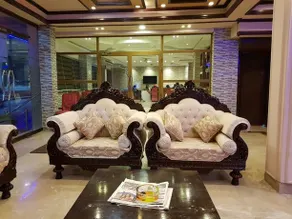 Grace Crown Hotel - Image 2