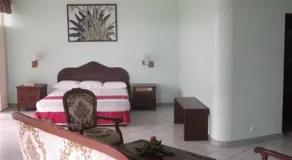 Lagoon Resort - Image 4
