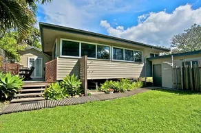 The Lobb Shack @ Crescent Head - Image 1