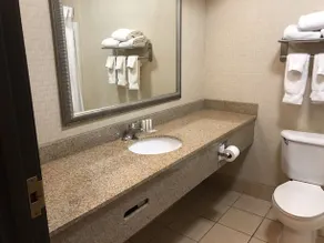 Holiday Inn Express Hotel & Suites Ashland - Image 4