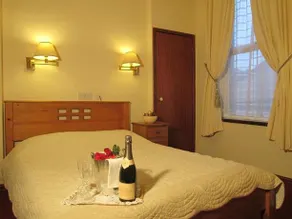 The Garden Hotel & Restaurant - Image 5