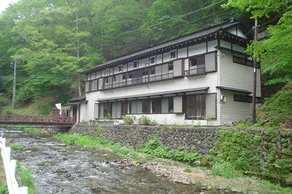 Shirane Onsen Karakurakan - Image 1
