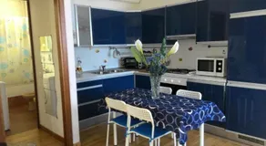 Roxy's House - Image 3