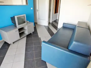 Sea View Flat near beach - Image 4