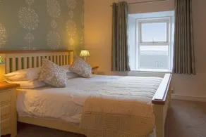 Roundstone House - Image 4
