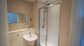 Cardiff Bay View Apartment - Image 3