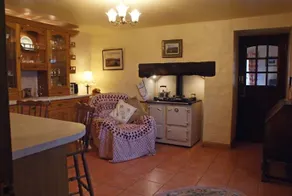 Summer Cottage - Image 3