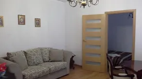 Luxury Old Town apartment - Image 4