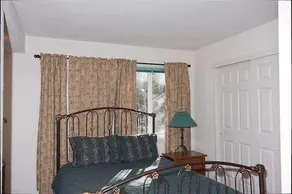 Spikes Place - Image 5