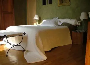Chateau Du Rayet - Image 3