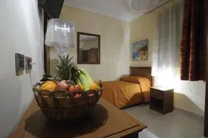 Poma - Image 3
