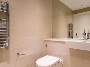Veeve 2 Bed Penthouse With Balcony Views Stamford Square East Putney - Image 4