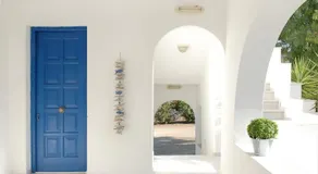 Bluefox Apartments - Image 2