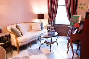 255West Guesthouse - Image 2