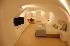 Kalisperis Cave Houses - Image 2