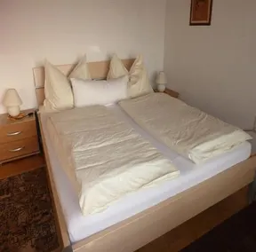 Ferienwohnung & Gästezimmer Familie Englstorfer - Image 3