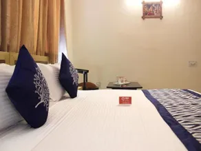 Oyo Rooms Huda City Center Market - Image 3
