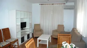 Apartamentos La Giralda - Image 2