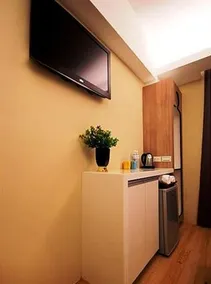 Z House Taipei City - Image 4