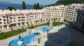 East from Paradise Apartment - Image 4