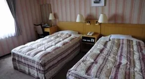 Hotel Half Time - Image 2