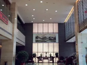 Spring Hotel - Image 2