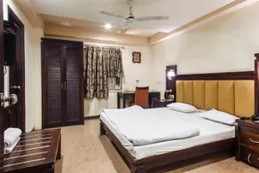 Hotel Vrindavan Regency - Image 5