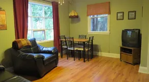River Valley Guest Cottage - Image 3
