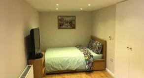 Agars Place, Datchet - Image 2