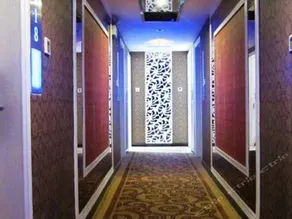 Friend Sunshine Hotel - Image 4