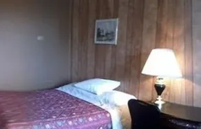 Leonard Motel - Image 2