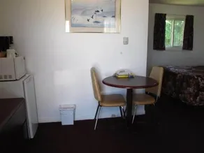 Country Side Motel - Image 4