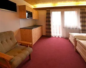 Swiss Lodge Zernez - Image 4
